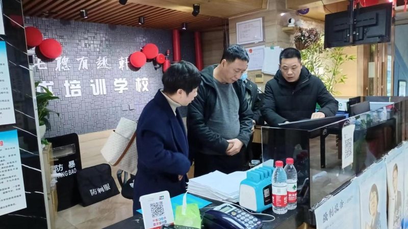 考研在线课程一对一的价格主要由以下几个因素构成：